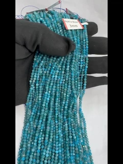 Contas de Apatite Azul AA 3-4mm em arame 40cm